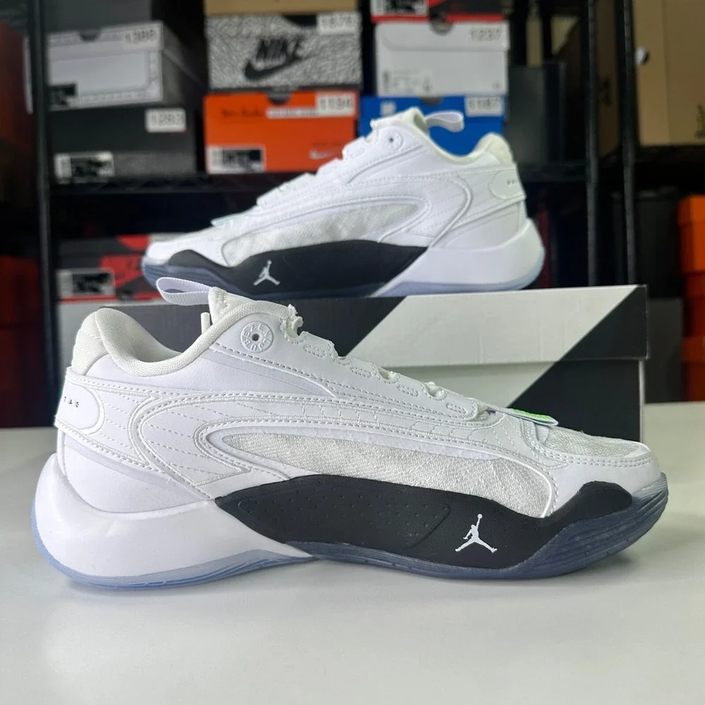 Nike Luka 2 Big Kids' Shoes (DZ3498-103, White/Green Strike/Black) Size 6Y/W 7.5
